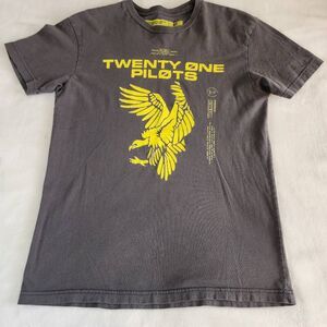 Twenty One Pilots Graphic Tshirt Size Small
